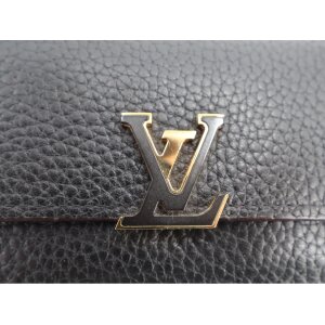 Louis Vuitton Capucines Compact Geldbörse Geldbörsen Louis Vuitton 23