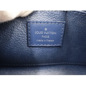 Louis Vuitton Cosmetic Pouch PM Kleinlederwaren Louis Vuitton 26