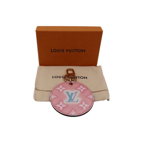 Louis Vuitton Valentine’s Day Illustre Bag Charm Limited editions Louis Vuitton 6