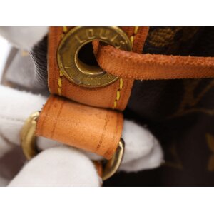 Louis Vuitton Noe Petit Monogram Canvas Handtaschen Louis Vuitton 39