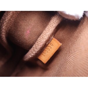 Louis Vuitton Pochette Accessoires Monogram Canvas Handbags Louis Vuitton 27