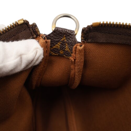 Louis Vuitton Pochette Accessoires Monogram Canvas Handtaschen Louis Vuitton 12