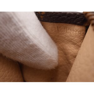 Louis Vuitton Poche Toilette 15 Monogram Canvas Kleinlederwaren Louis Vuitton 19