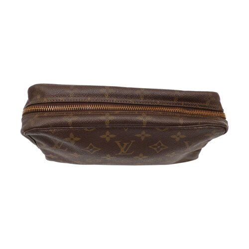 Louis Vuitton Trousse Toilette 23 Monogram Canvas For men Louis Vuitton 10